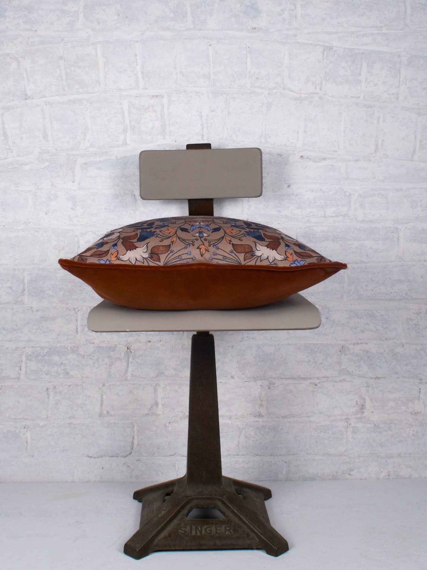 Hidden Valley - Clay 46cmx46cm - The Honesty Works