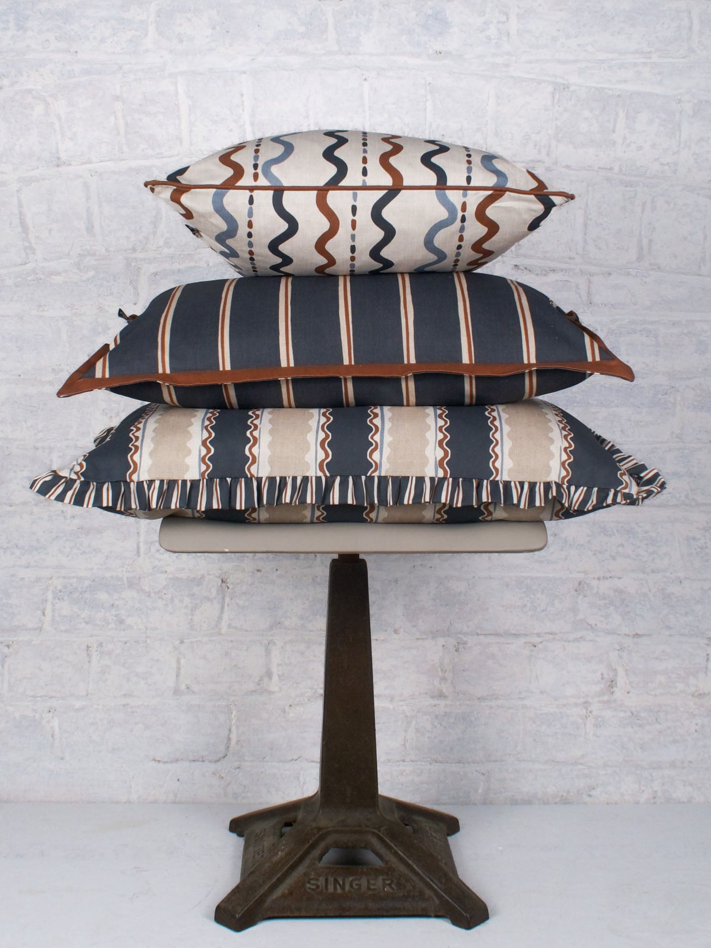 Soranna Stripe - Navy 60cmx40cm - The Honesty Works