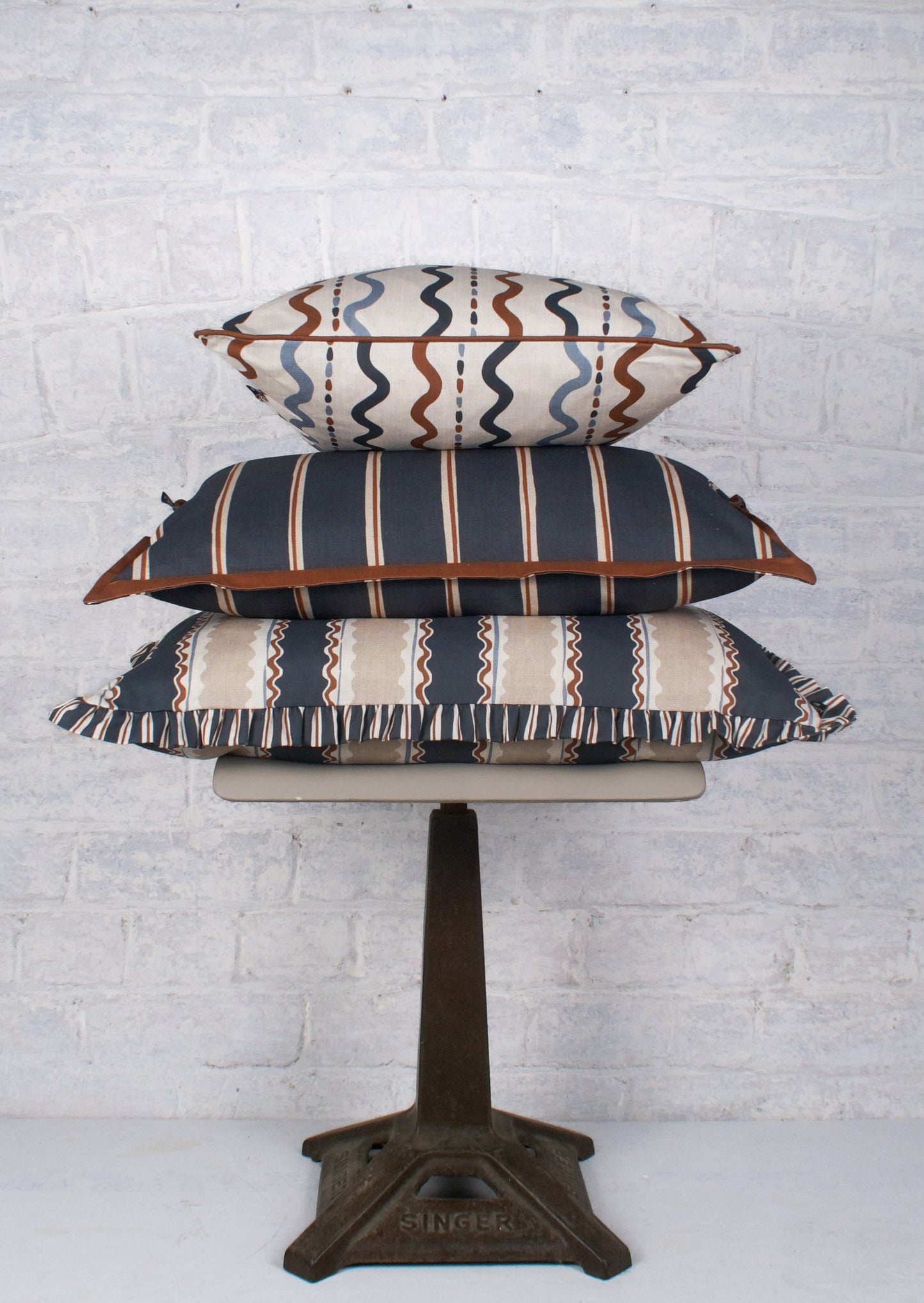 Ayrshire Stripe - Navy 55cmx32cm - The Honesty Works