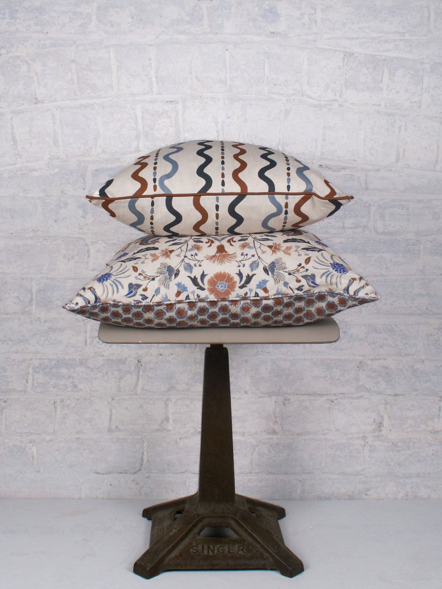 Wiggle Stripe - Rust Blue 43cmx43cm - The Honesty Works