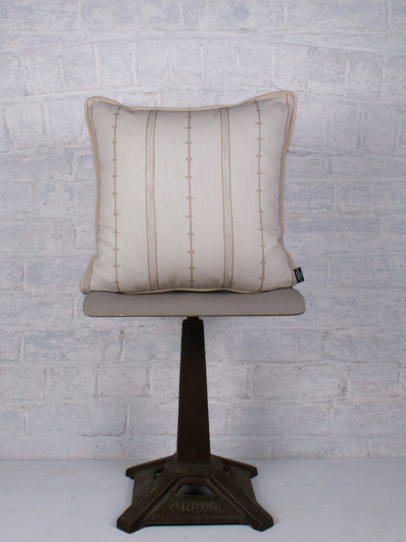 Remy - Oat 43cmx43cm