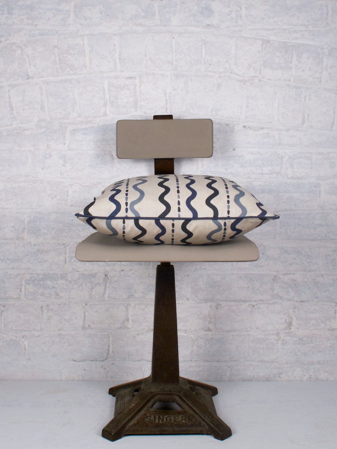 Wiggle Stripe - Navy 43cmx43cm - The Honesty Works